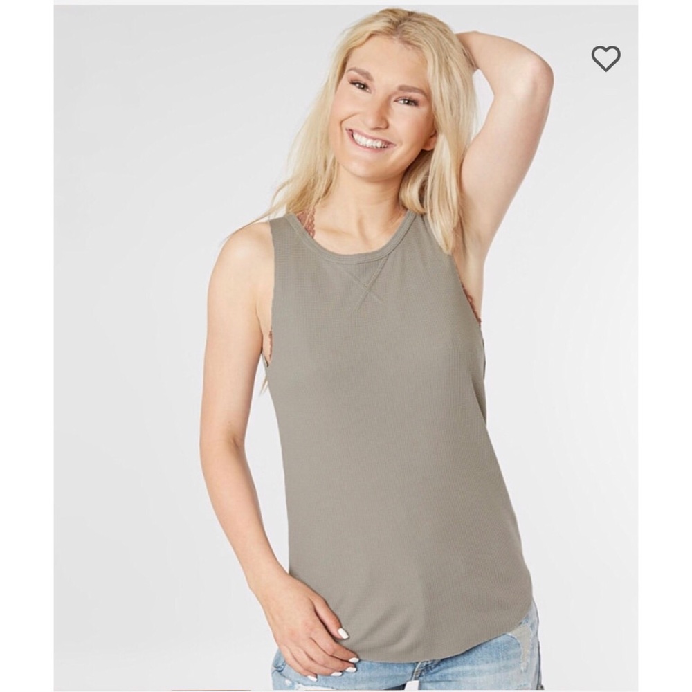 EUC Buckle Gilded Intent Thermal Tank L